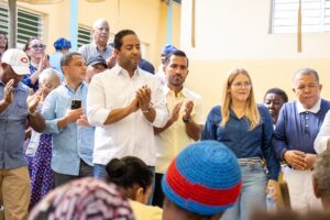 Benny Metz y Ligia Bárceló y Luis Cruz en Jornada de CONADIS